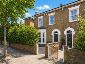 Middleton Road, London