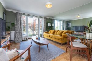Sutton Square, Urswick Road, London